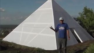 A Russian guy built a pyramid for his wife