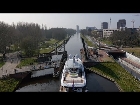 LONG VIDEO - 2019 Mulder ThirtySix M/Y Calypso through the Dutch canals
