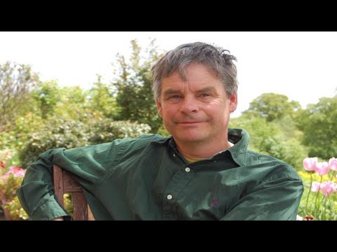 Episode 2: Plant names with Dr. Noel Kingsbury