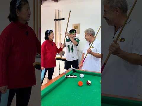 JOGA COM A VASSOURA