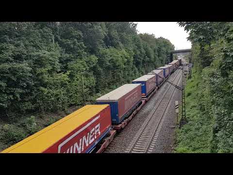 BR 185 mit Winner Logistik Zug Hupac und Wechselbrücken in Stuttgart