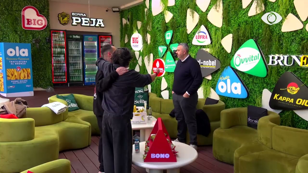 “Hajdeni te babi…”/ Rogerti vijon debaton me Malin dhe Stenaldon