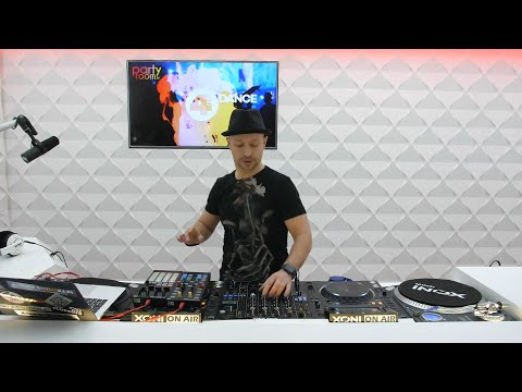 MIQRO - Live Set w PartyRoom.TV