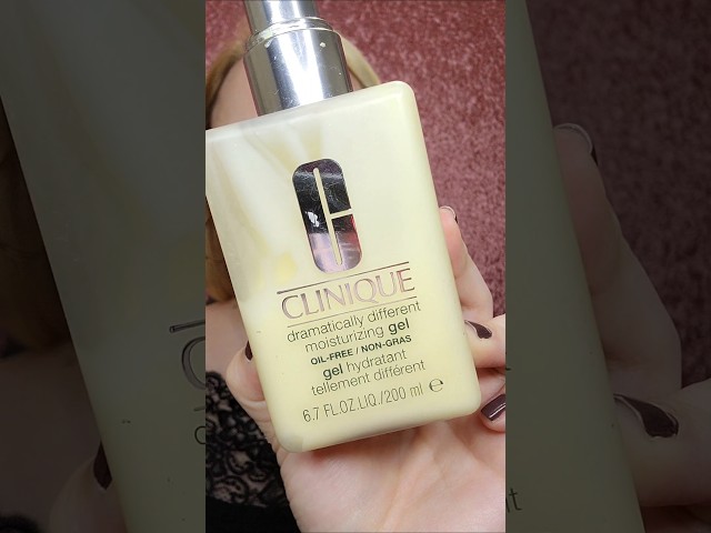 Vídeo relacionado con Clinique Clinique ID Dramatically Different Moisturizing BB-Gel gel para el rostro, 50 ml