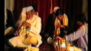 Ustad Munir Khan on sarangi / Ustad Bismillah Khan on shehnai