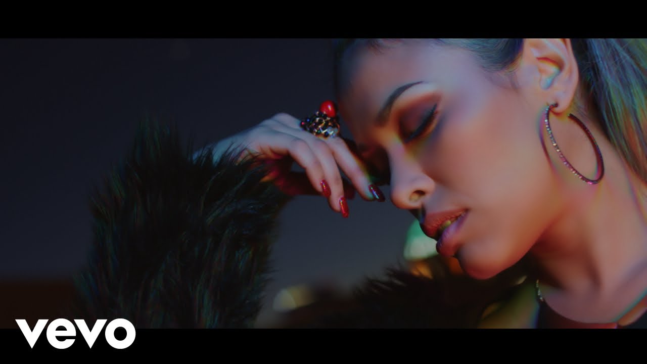 Nikki Valentine, DJ Head — Your Kiss