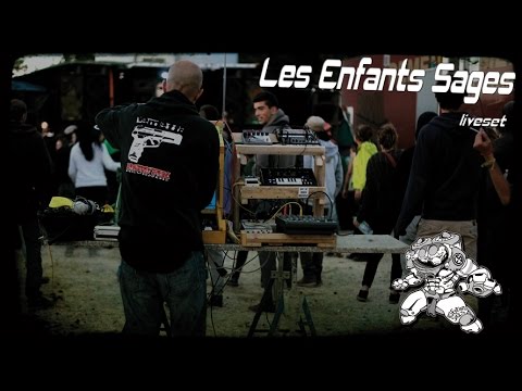 Analog machines tekno live set - Les Enfants Sages