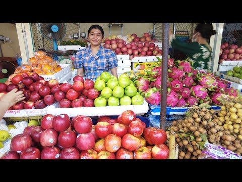 Phnom Penh evening  street food & market "Chhouk Meas Market"