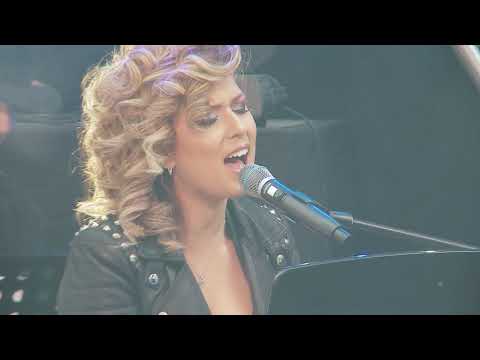 Anita Popović koncert NIKŠIĆKO ROCKS pjesma za društvo!