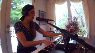 Zoom Creators: Tess Henley &quot;Gonna Fall in Love&quot; on the Zoom Q4