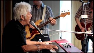 Ian McLagan and the Bump Band - &quot;I Will Follow&quot;