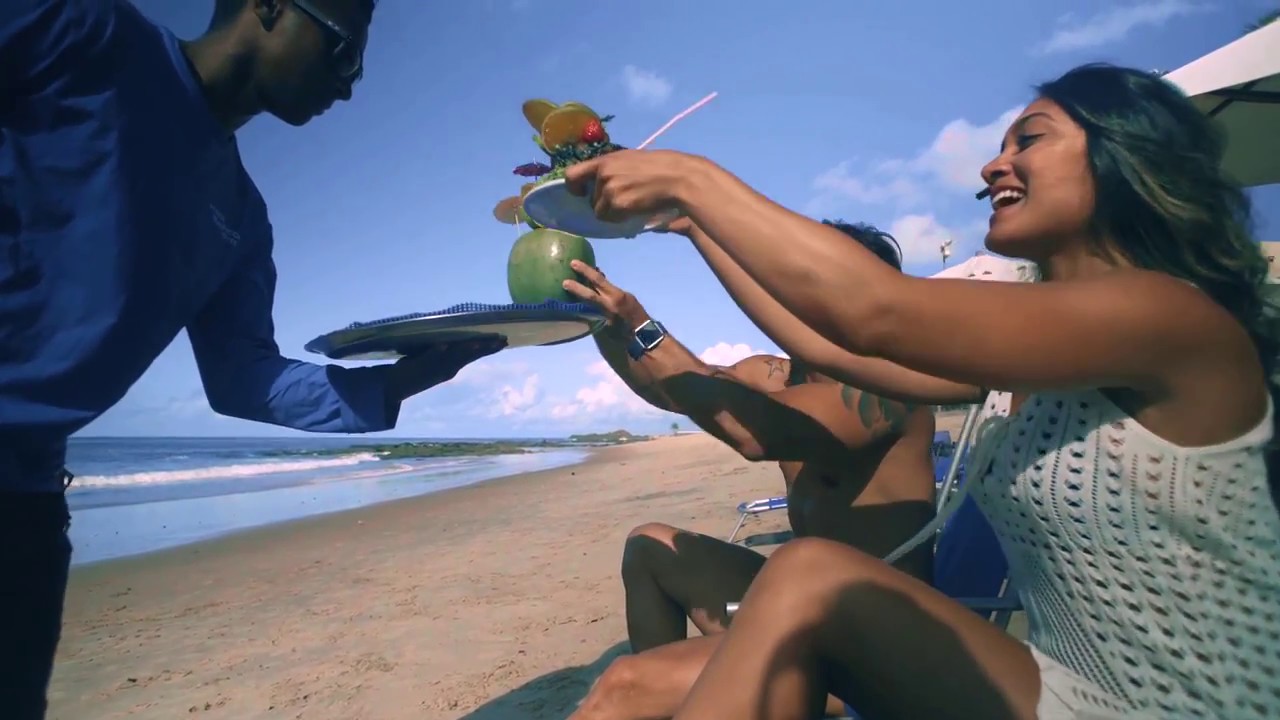 Serviço de Praia em frente ao Hotel no bairro da Barra