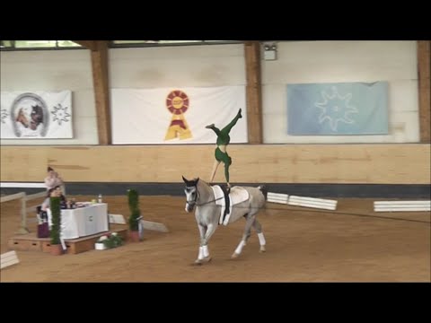 Bayerische Meisterschaft 2023 - Einzelvoltigieren Junior - Sarah Berchtold