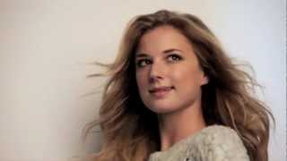 Women's Health - Behind the scenes with Emily VanCamp (avril 2013)