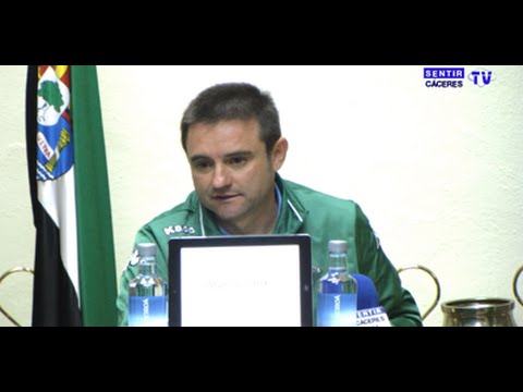 Julio Cobos: CP Cacereño - CF Villanovense (2ª'B' G.IV 14/15)