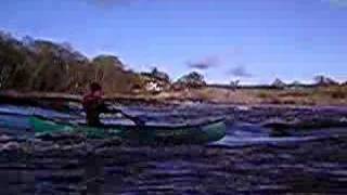 preview picture of video 'Canoe - the weir on the River Tay at Stanley'