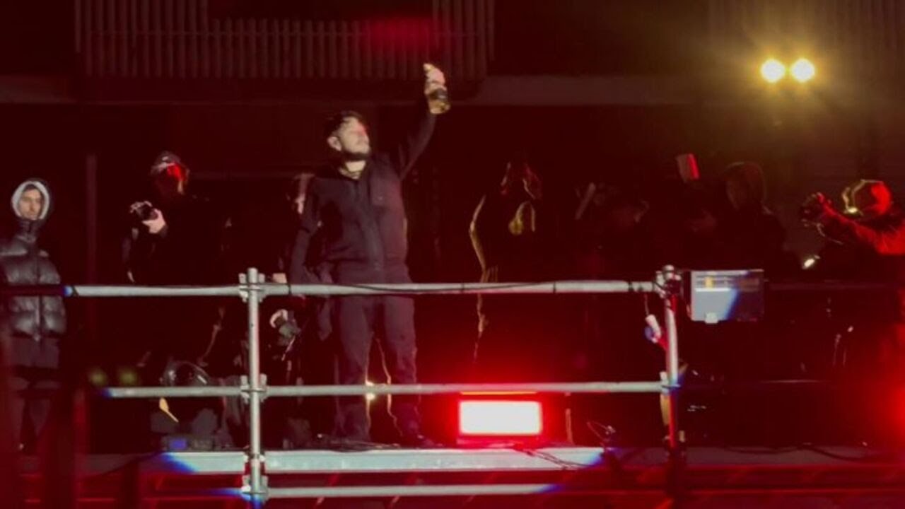 Paky accende Rozzano, migliaia al listening party di "Gloria"