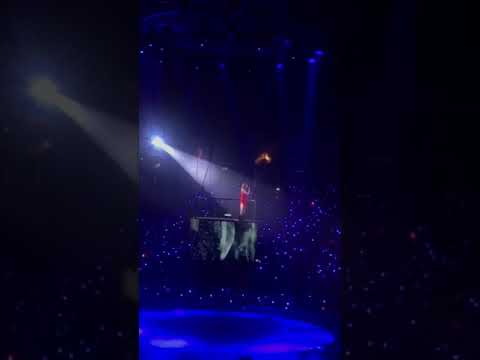 181117 " Fire "@ s’...TAEYEON CONCERT in HONG KONG