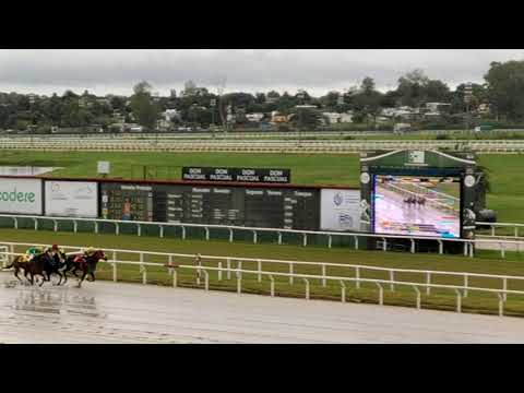 Que carrerón! así ganó Mango Jangle el Martinelli Gómez (G3) en Maroñas