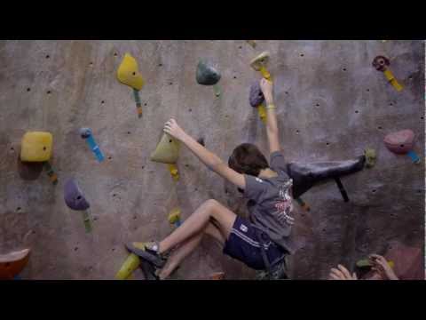 Rise Up 2011 ABS 13 Bouldering Comp