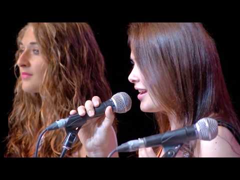 Tania Tavares - El Viaje - Directo (AYC The Journey)