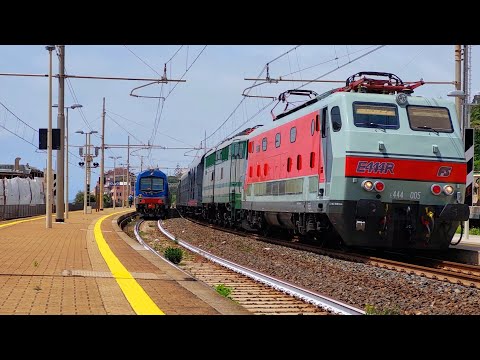 INVIO E444r.005 + E646.158 +6 carrozze + 2 Aln 668 in transito a Genova Nervi [Fondazione FS]