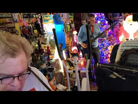 Doesn't somebody want to be wanted - The Starving Artists 🎸