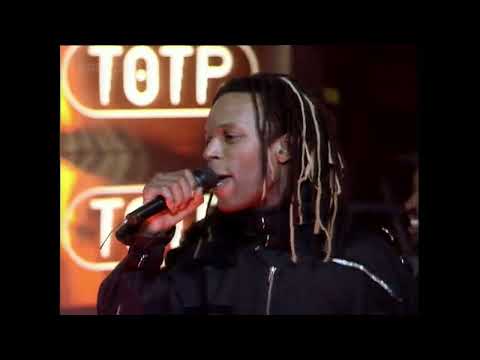 Pato Banton with Ranking Roger - Bubbling Hot (First Performance) - TOTP - 06 04 1995