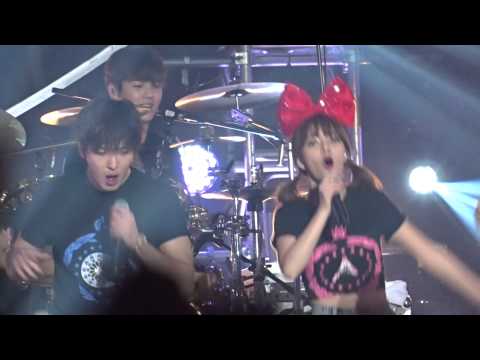 CNBLUE 150517 FNC Kingdom in Hong Kong Jung Yong Hwa Focus (Collaboration band)