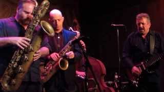 Roomful of Blues (Easy Baby)