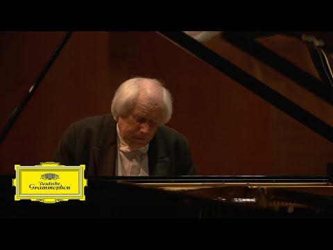 Grigory Sokolov – Mozart: Piano Sonata No. 16 in C Major, "Sonata facile": II. Andante (WPD)