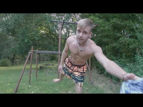 25 Muscle Ups 100 Push Ups under 5 min