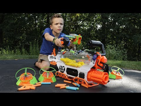 Nerf War : Flying Bug Attack (Twin Toys) Video