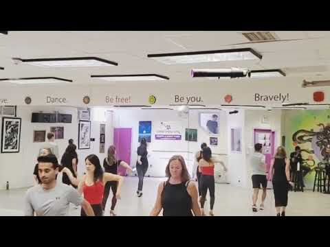 Salsa Caleña Footwork- Colombian Style Salsa Open Level at Free Spirit Dance