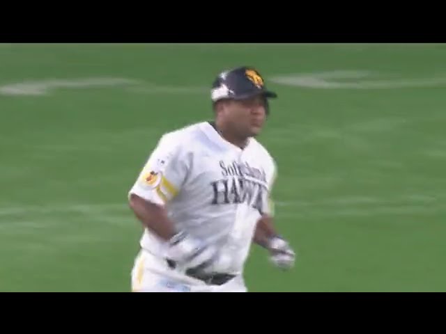 【3回裏】打球は左中間スタンドの中段へ!! ホークス・デスパイネの15号ソロ!! 2017/5/31 H-D