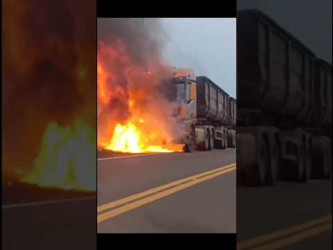 🔥 Carreta pega fogo na PR-082 entre Fênix e São João do Ivaí