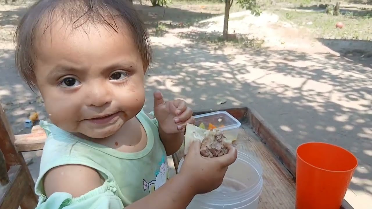 Amalia nunca comparte con su cuñada Maria, dicen que es mal 4gradecida