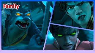 Drew & Whitley Battle to Save Lady Gretchen! ⚔️ Wolf King | Netflix Family