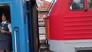 Круглобуферная Машка Тепловоз 2М62-??? прибывает на Белорусский вокзал