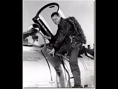 Bob Hoover F-100 Super Sabre flat spin