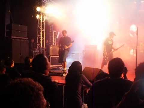 The Flanders - Santo Anjo do Senhor - Summer Night 2012