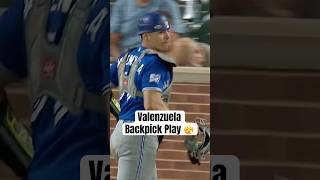 Brandon Valenzuela with the perfect backpick play ???? #MLB #BlueJays