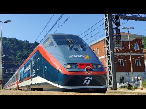 NUOVE E414 livrea THE OCEAN RACE in transito con IC673 a Ronco Scrivia!