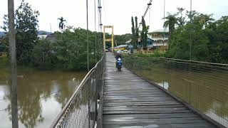 preview picture of video 'The Wooden Bridge of Engkilili'