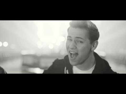 Falling In Love Tonight (acoustic) - The Tide