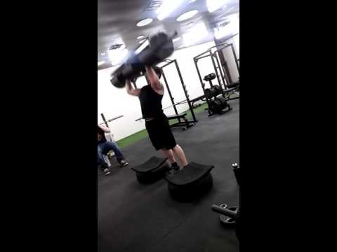 75kg log press x 7 u90kg strongman training