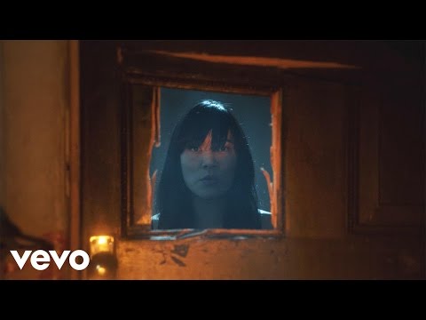 Thao & The Get Down Stay Down - Astonished Man (Official Video)