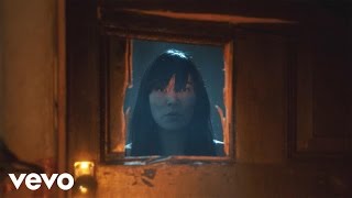 Thao &amp; The Get Down Stay Down - Astonished Man (Official Video)