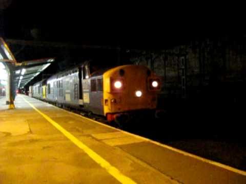 37087 + 37667 depart Carlisle with thrash and tones! 12/04/2011