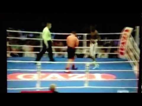 Nuri Seferi KnockDowns former Heavyweight Worldchampion Herbie Hide